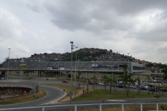 Am Fusse der Favelas